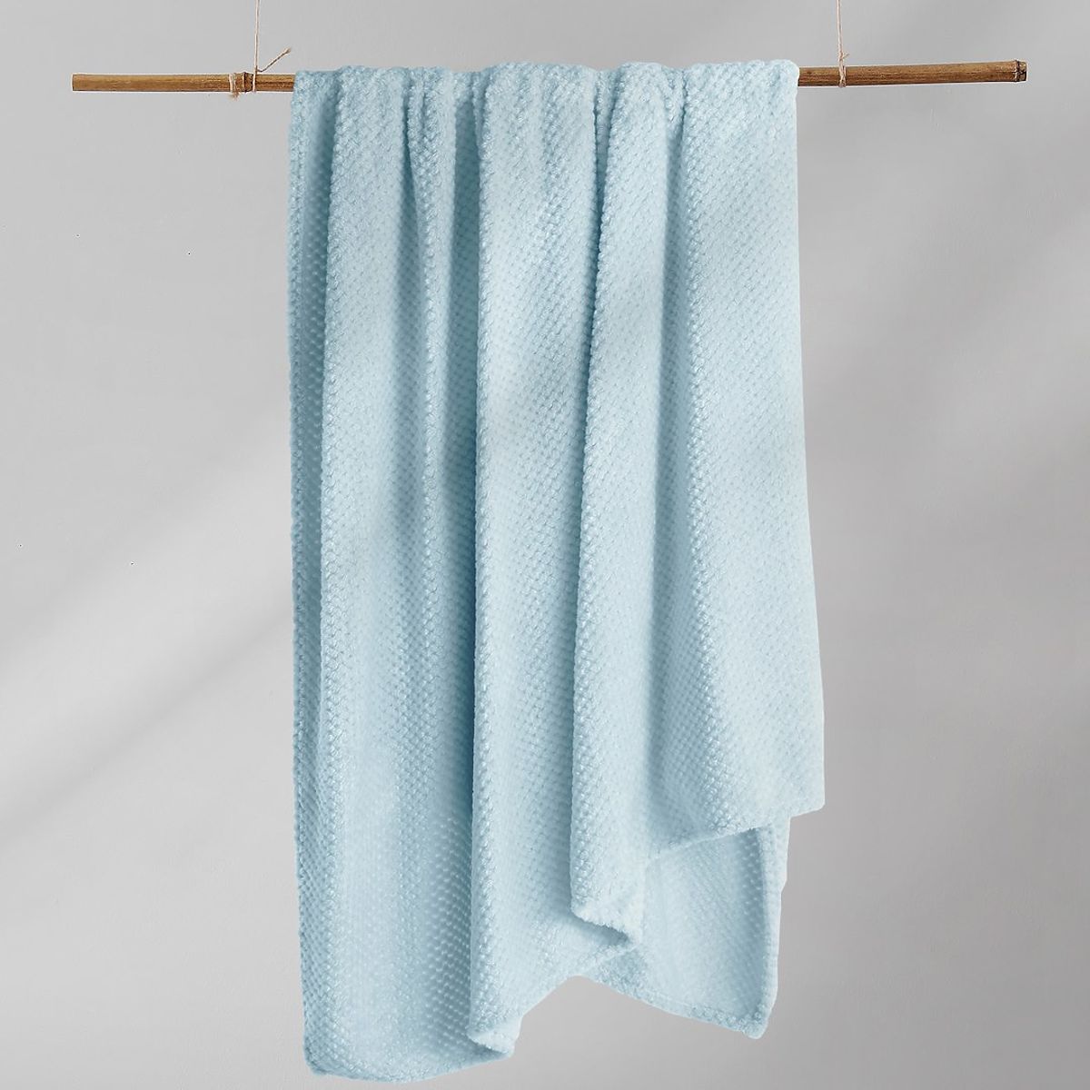 Coperta HENRY colore blu con goffratura jacquard stile moderno 170x210