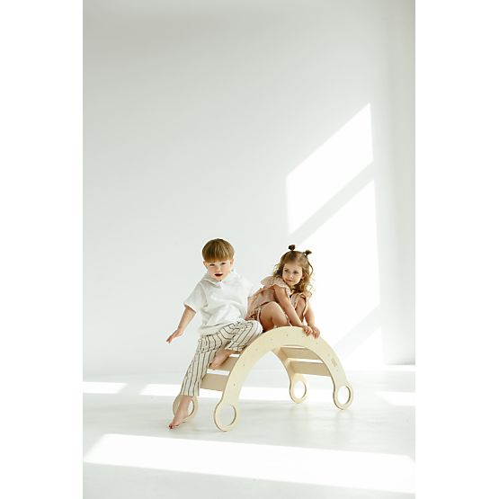 Altalena Montessori in legno con scivolo/parete da arrampicata M - naturale