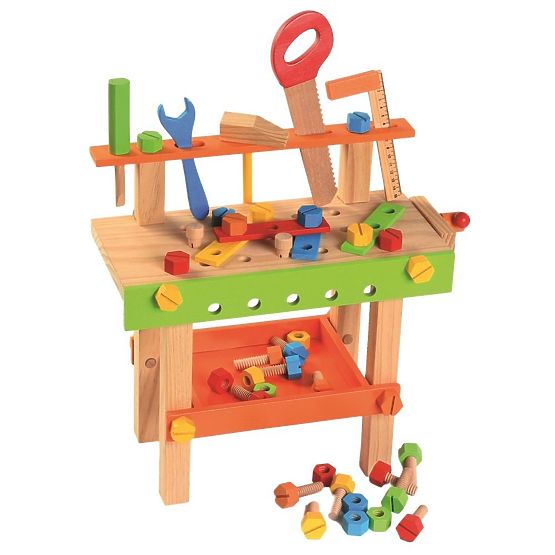 Grande laboratorio di legno con strumenti