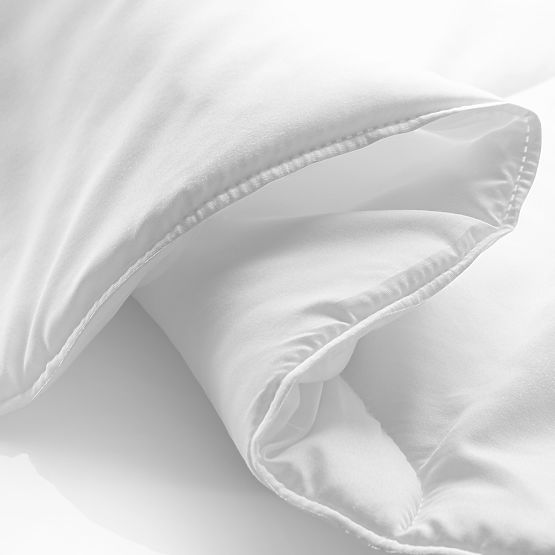 Coperta INEZ colore bianco caro stile classico decoking