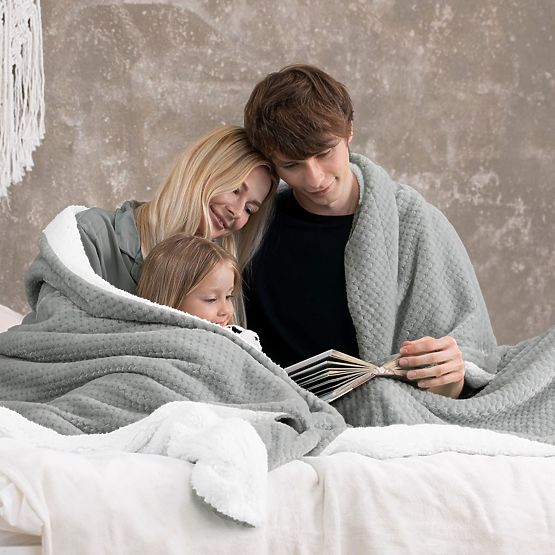 Coperta SHLEEPY colore grigio con motivo jacquard stile classico 220x240