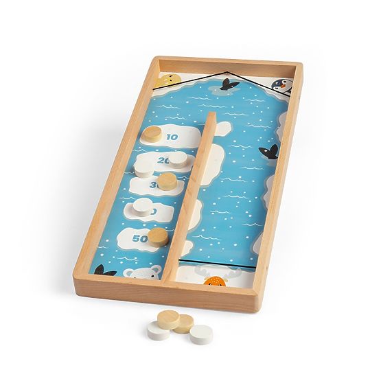 Gioco in legno con dischi su ghiaccio