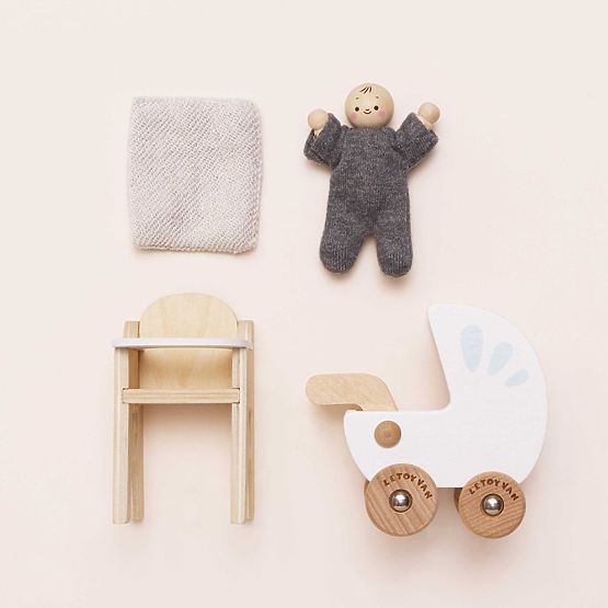 Le Toy Van Set bambola con accessori nuovo design