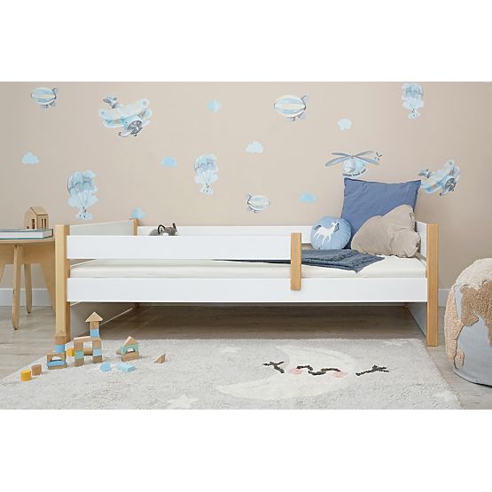 Letto per bambini in legno Scandie con barriera - bianco