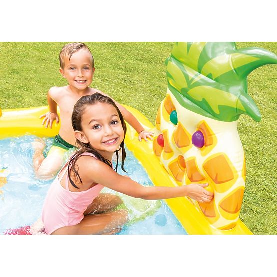 Piscina per bambini con scivolo