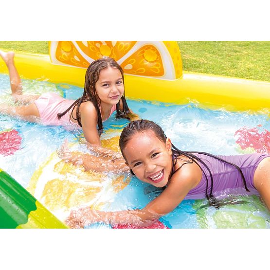 Piscina per bambini con scivolo