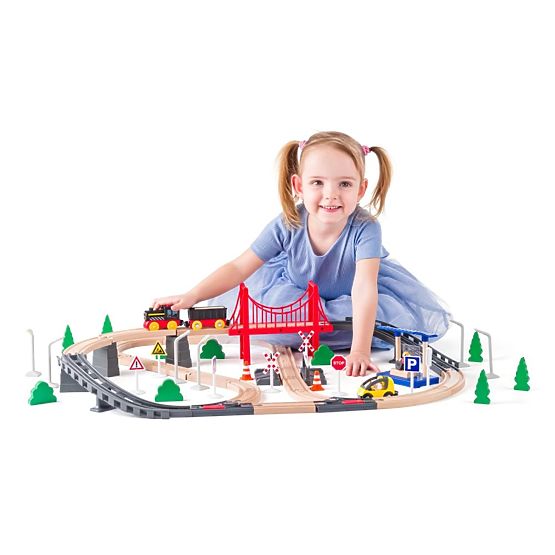 Pista di legno con locomotiva a batteria, 80 pezzi