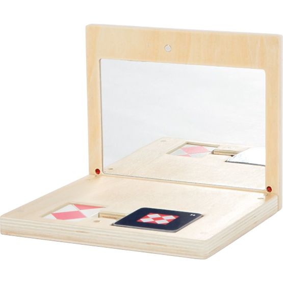 Puzzle simmetrico con specchio