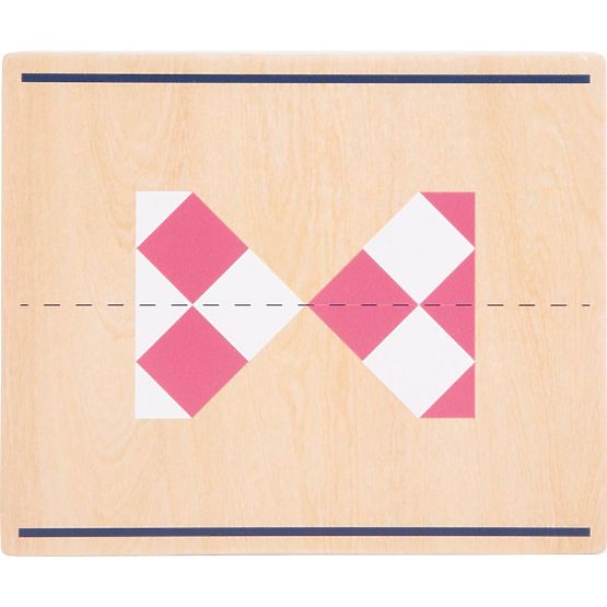 Puzzle simmetrico con specchio