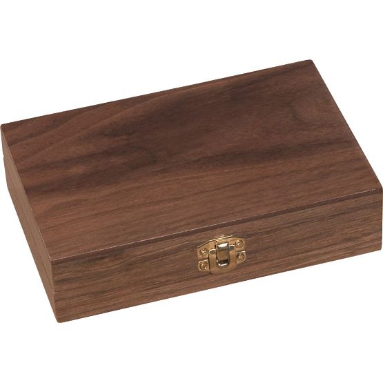 Scatola da gioco con carte e dadi