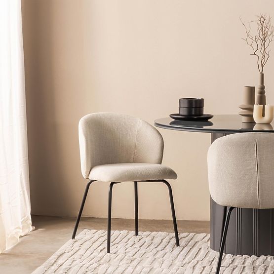 Sedia da pranzo Larisa, beige chiaro/gambe nere