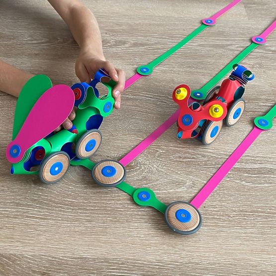 Set Clixo per la creazione di veicoli magnetici