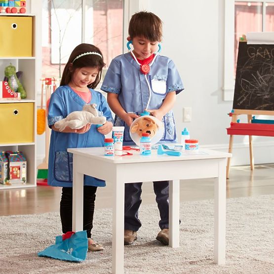 Set veterinario con animali imbalsamati