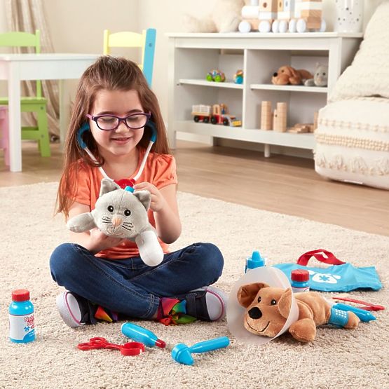 Set veterinario con animali imbalsamati