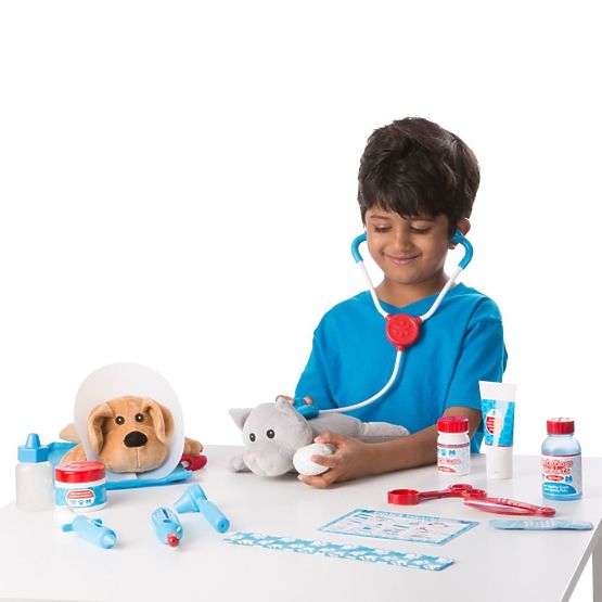 Set veterinario con animali imbalsamati