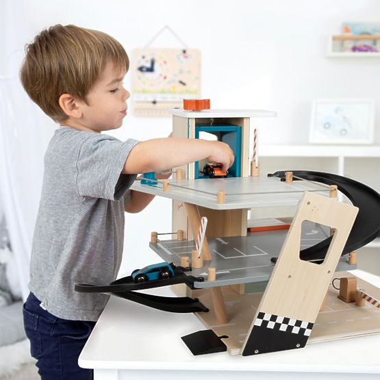 small foot Parcheggio da corsa in legno