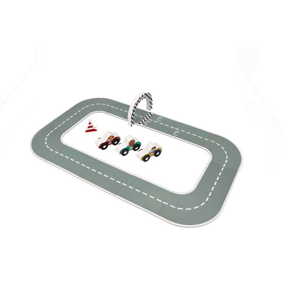 Una pista da corsa in un baule