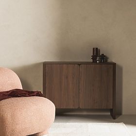 Credenza a due ante Moku noce villa, superfici frontali arrotondate